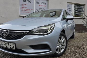 1,4 benzyna 125 KM klimatronic LED OPŁACONY 121 tys km