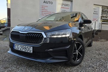 1,0 benzyna 65 KM klima Full LED zarejestrowany 7 tys km